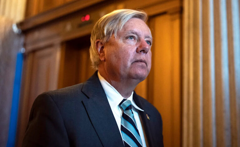 Линдси Грэм из Республиканской партии говорит, что он «определенно» подаст в суд на споры о поддельных записях телефонов