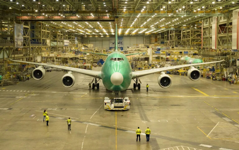 Самые популярные в мире дальнемагистральные самолеты и как их сравнивать