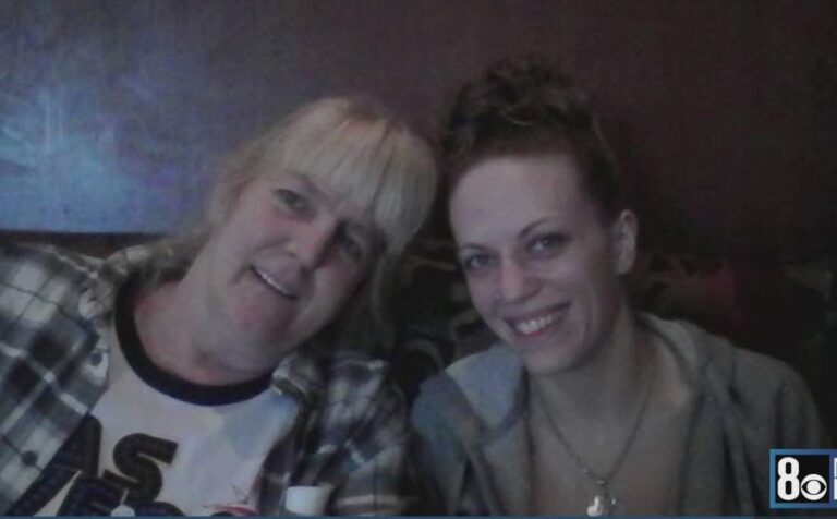 Бездомная мать из Лас-Вегаса воссоединилась с семьей в 3000 милях от дома