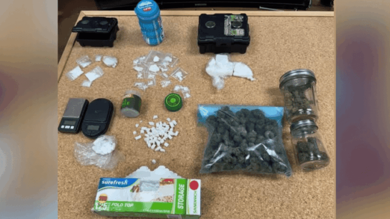 3 арестованы в округе Хендерсон за наркотики с участием кокаина, метамфетамина