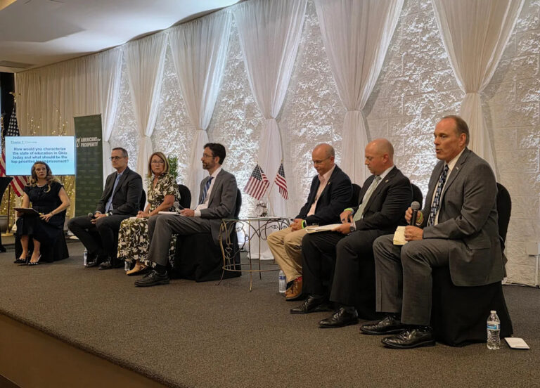 Адвокаты школ Юго-Запада: отмена избранных советов в «крупнейших» округах для ослабления профсоюзов