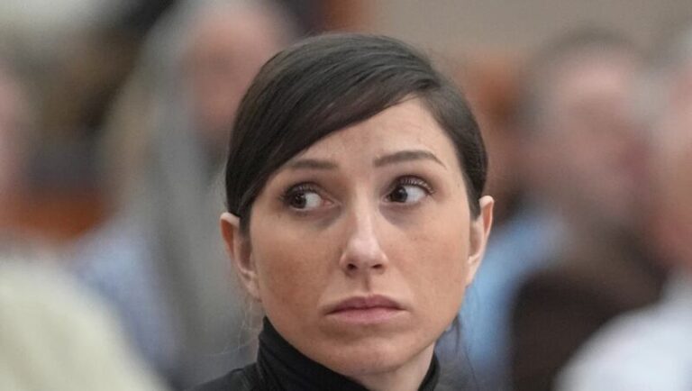 Уборщице дома Кури Ричинса не дали фентанил, утверждают в обороне