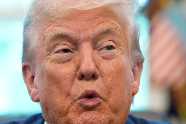 Трамп набросился на «коррумпированного судью» после крупной юридической победы