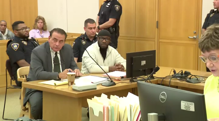 Пикскилл виновен в избиении работника, который постучал не в ту дверь