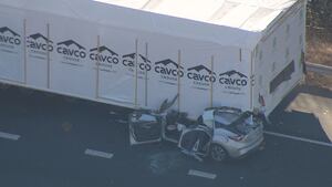 1 серьезно пострадал в результате аварии с участием мобильного дома на востоке штата Шарлотта