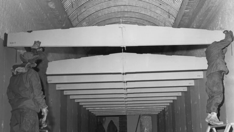 NASA обнаружило секретную военную базу, зарытую на глубине 100 футов на шельфе Гренландии