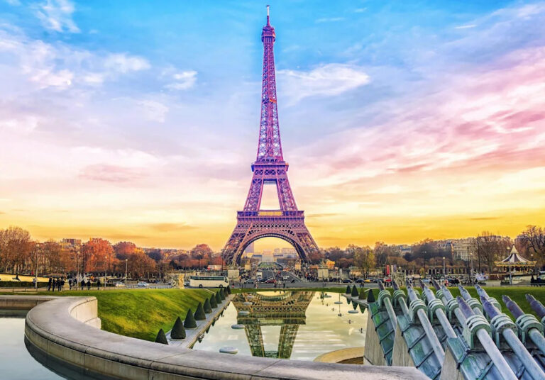 Эйфелева башня становится больше каждое лето — вот почему