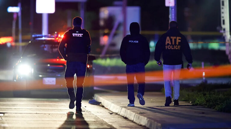 3 из 4 жертв массовой стрельбы в банкетном зале в центральной Калифорнии были несовершеннолетними