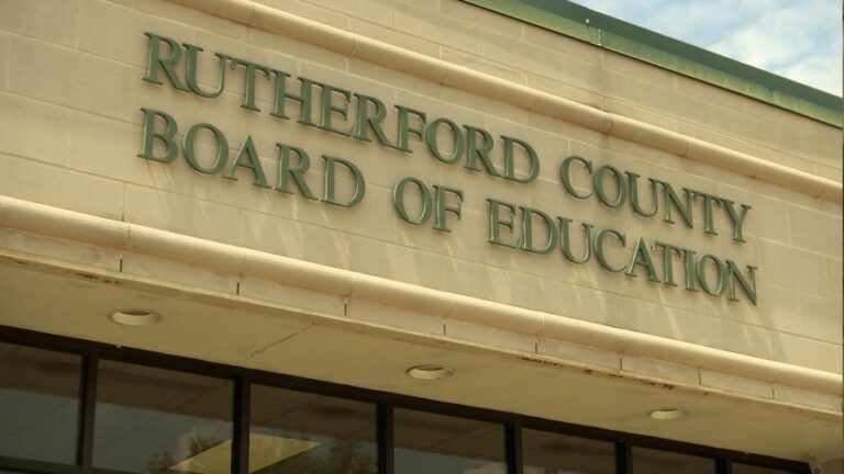 Школы округа Резерфорд взвешивают планы перезонирования для средних и начальных школ