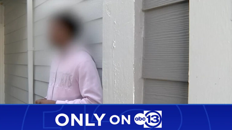 Мужчина заявил, что женщины похитили его и заставили заниматься сексом: документы суда