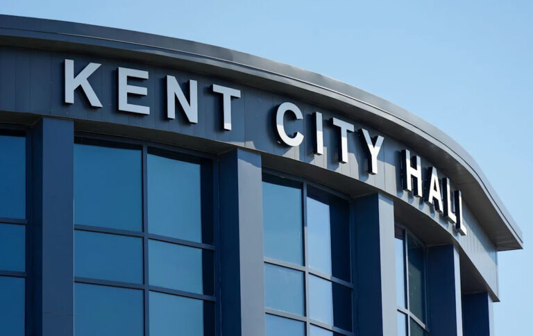 Три кандидата от Демократической партии получили места в Городском совете Кента