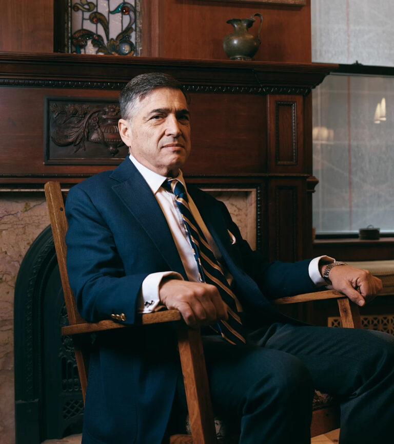 Адвокат подал в суд на социальные медиа-компании от имени детей