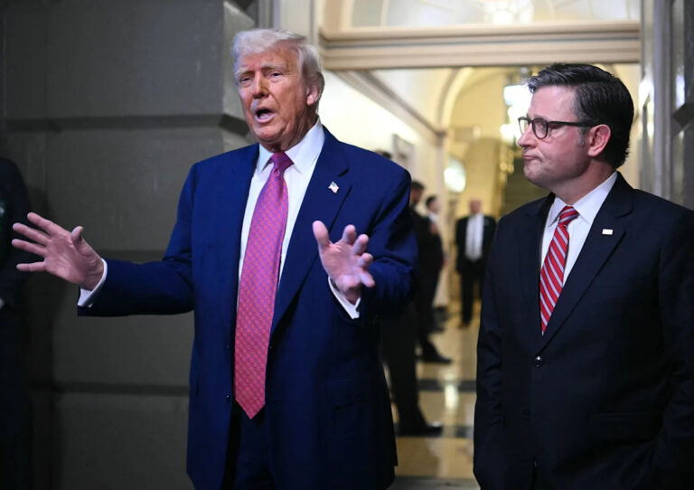 Республиканцы в Палате представителей борются с законодательным выходом Трампа