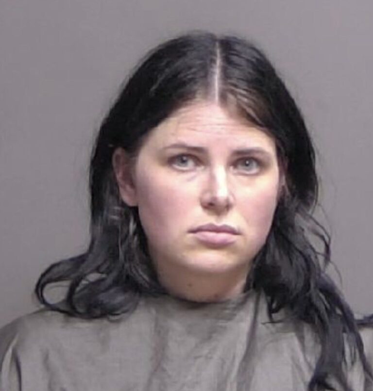 Обвиняемая медсестра из Палм-Коста, которая ухаживала за 4000 человек, столкнулась с меньшим количеством обвинений, чем ожидалось