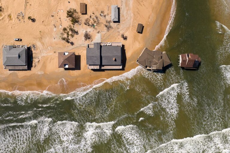 Уровень моря не растет с одинаковой скоростью везде — мы нанесли на карту, где таяние льда Антарктиды будет иметь наибольшее влияние.