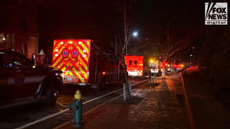 Elite Ivy League кампуса, чтобы бороться с массовой стрельбой, как насилие вспыхивает в Университете Брауна