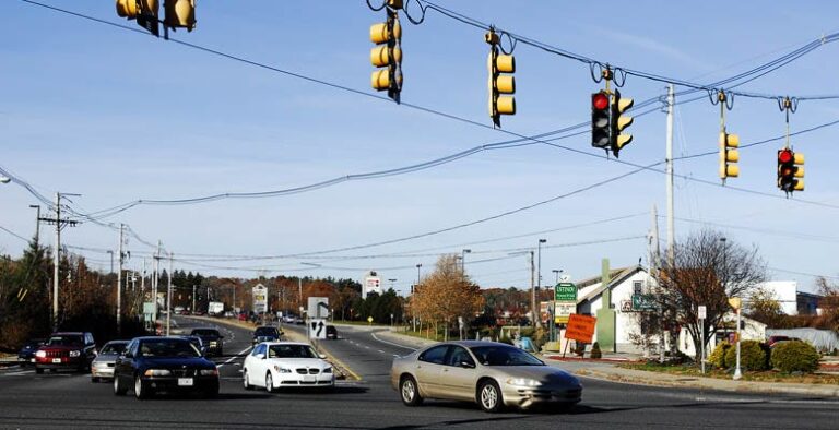 Дартмутский трафик, Big Y, Old Colony Voc-Tech: New Bedford Top Stories