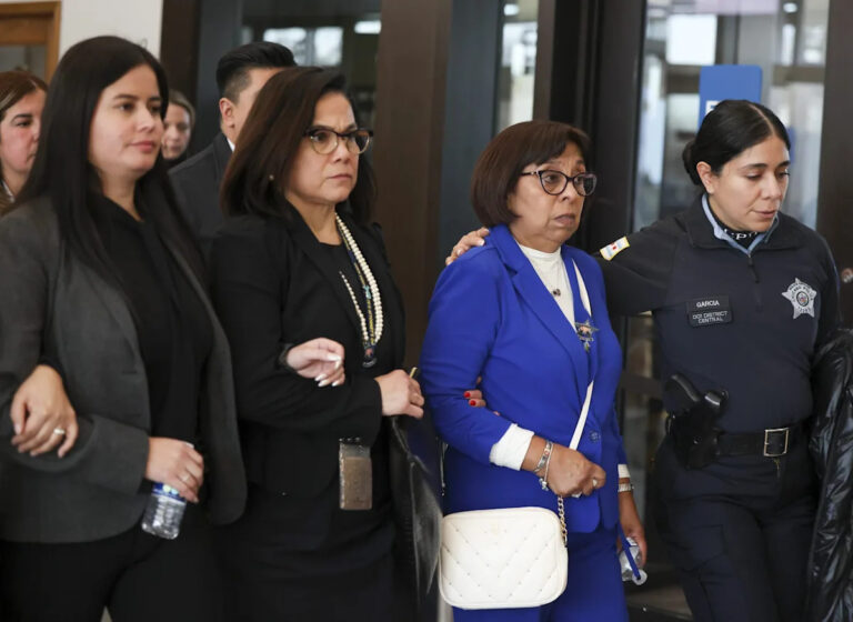 Мужчина получил пожизненное заключение за убийство офицера полиции Чикаго, хотя недавний закон дает шанс на условно-досрочное освобождение