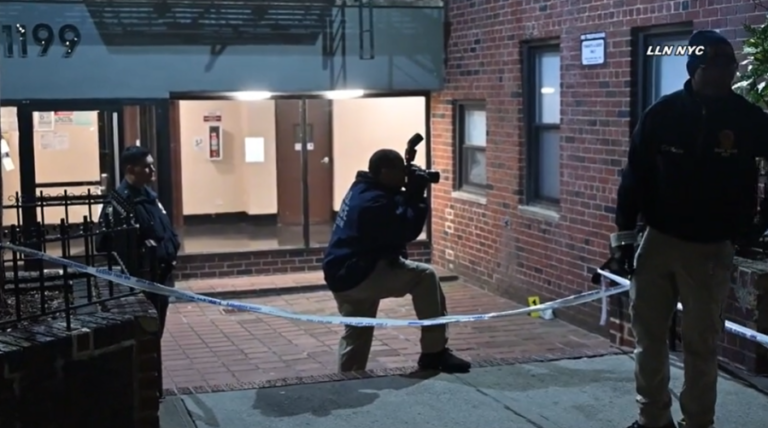 Бруклинский супер-здание погибает в драке из-за украденных пакетов: источники