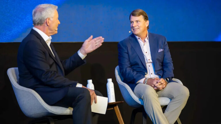 Сын генерального директора Ford ставит под сомнение ценность колледжа как лидера отрасли