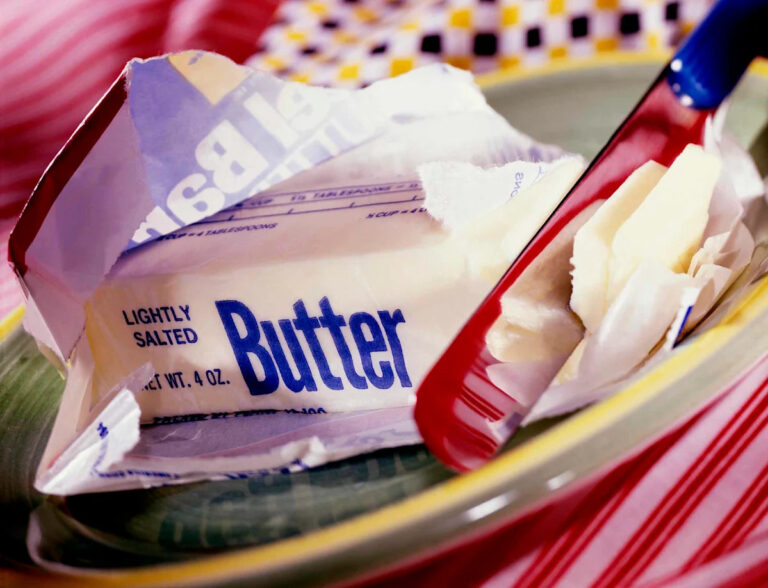 Насыщенные жиры снова в меню? Что нужно знать, когда RFK-младший рекламирует цельное молоко и говяжий лук