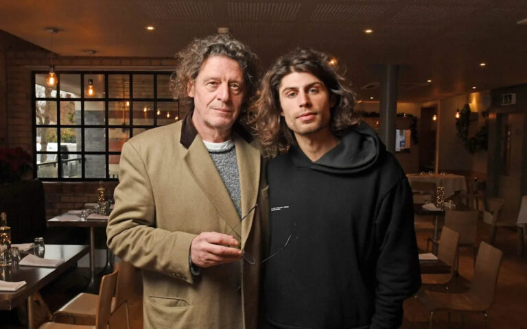 Ресторан знаменитого шеф-повара спускается по сковороде