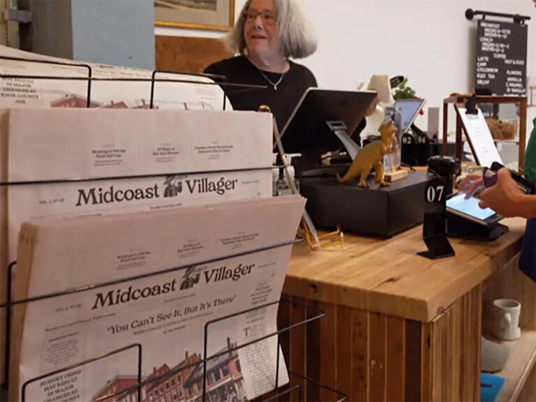 В штате Мэн кафе помогает субсидировать газету