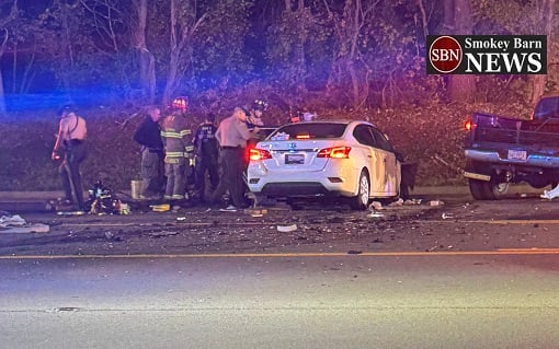 1 погибший, по крайней мере 1 раненый в двухместной аварии в округе Робертсон, согласно EMS