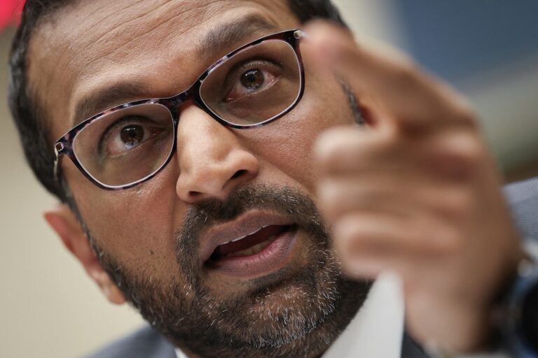 Кэш Патель потерял его из-за сообщения о том, что он использовал самолет ФБР для свидания