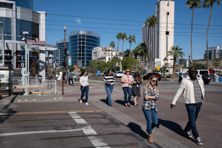Феникс побил очередной рекорд по жаре — в декабре. Когда он остынет?