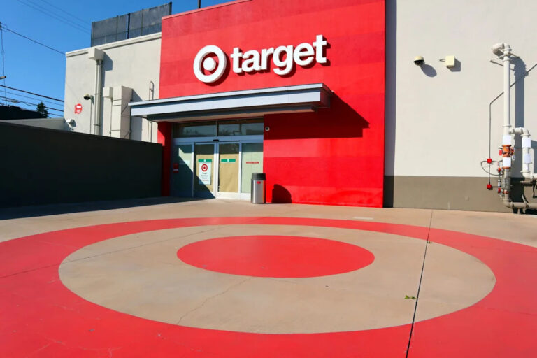 Сотрудник Target поделился снимком, раскрывающим непонятную политику магазина: «Потрясение моего времени»