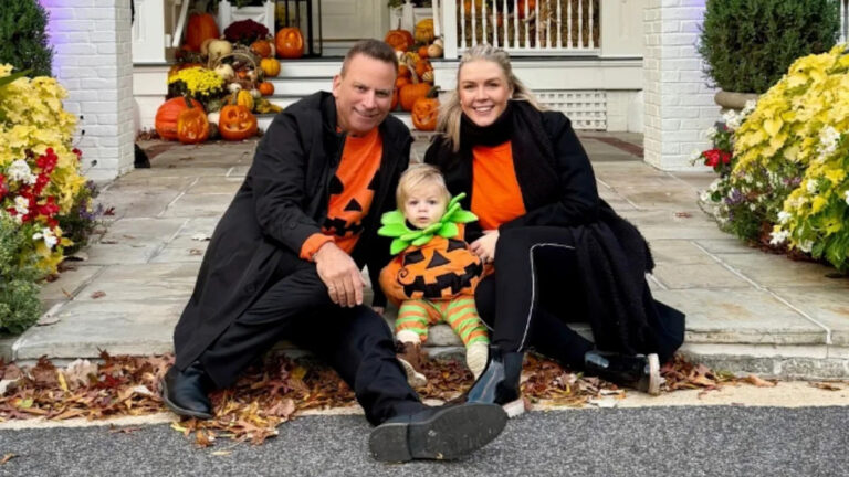 Каролина Ливитт рассказала о том, как Белый дом повлиял на ее брак и семейную жизнь: «У меня ПТСР на то, чтобы строить планы»