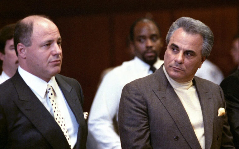 Брюс Катлер, злобный адвокат, который превратил босса нью-йоркской мафии Джона Готти в «Тефлонового Дона»