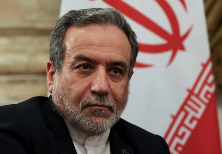 Иран усиливает антизападную риторику, расширяет влияние в Ираке и Ливане