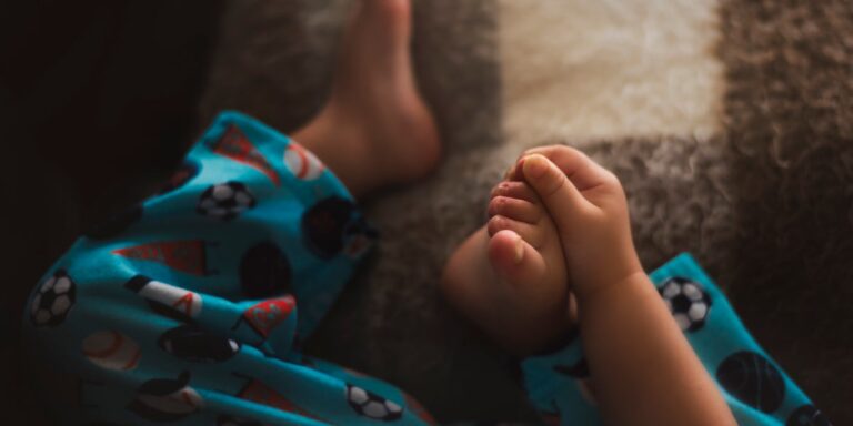 Врачи говорят, что высокоинфекционный вирус «не поддается контролю» прямо сейчас.