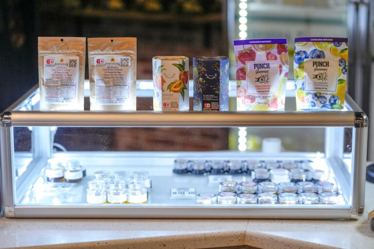 Поскольку цены на марихуану падают по всей стране, избыток предложения держит Оклахому среди самых дешевых.