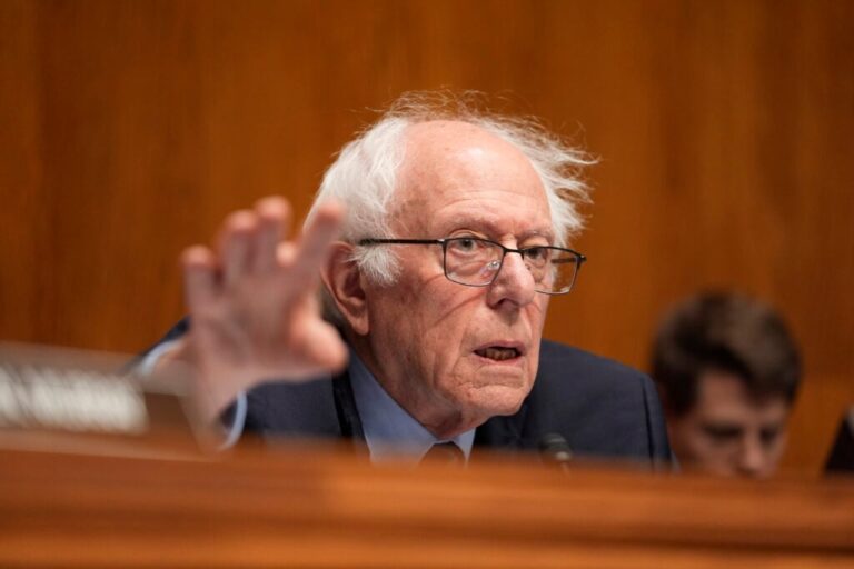 Берни Сандерс: «Появилось новое поколение капиталистов Uber, которые искренне верят, что они — «высшие человеческие существа»»