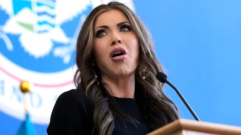 Строгие правила расходов ICE Barbie заставляют ее ган в хитрый обход