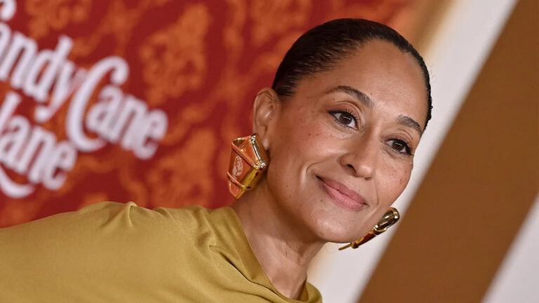 Основатель Pattern Beauty Трейси Эллис Росс считает, что бренды красоты терпят неудачу, потому что «есть культурная валюта, которая не учитывается в долларовых цифрах».