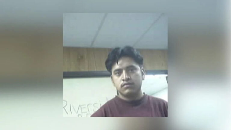 Преступник-нелегал без CDL врезался в школьный автобус после того, как WA отказала задержанному в ледяном аресте