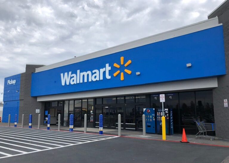 Слухи о закрытии Walmart распространились на TikTok.