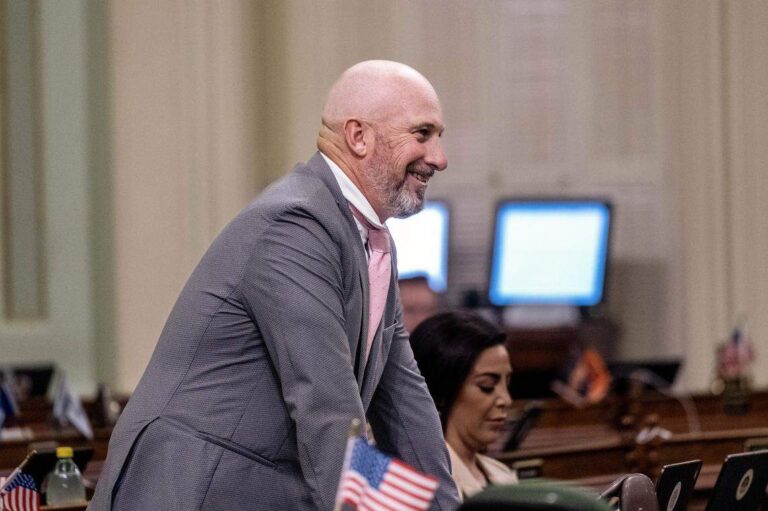 Четыре вывода из расследования пчелы в отношении члена Ассамблеи Хит Флора