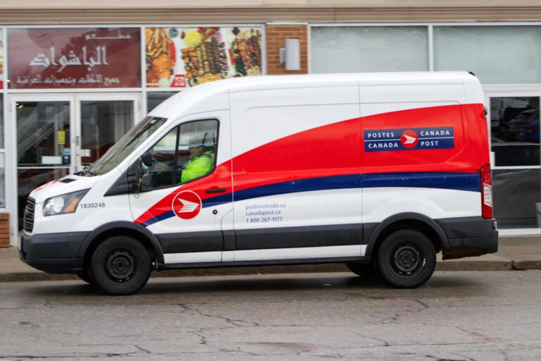 Канада прокладывает путь для доставки посылок на выходные в рамках предварительных трудовых соглашений