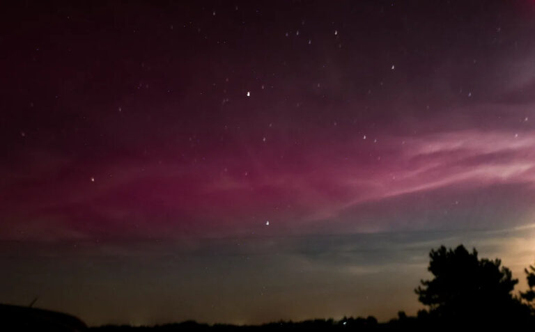 Вашингтон, 10 других штатов могут увидеть северное сияние сегодня, 7 октября, сообщает NOAA.