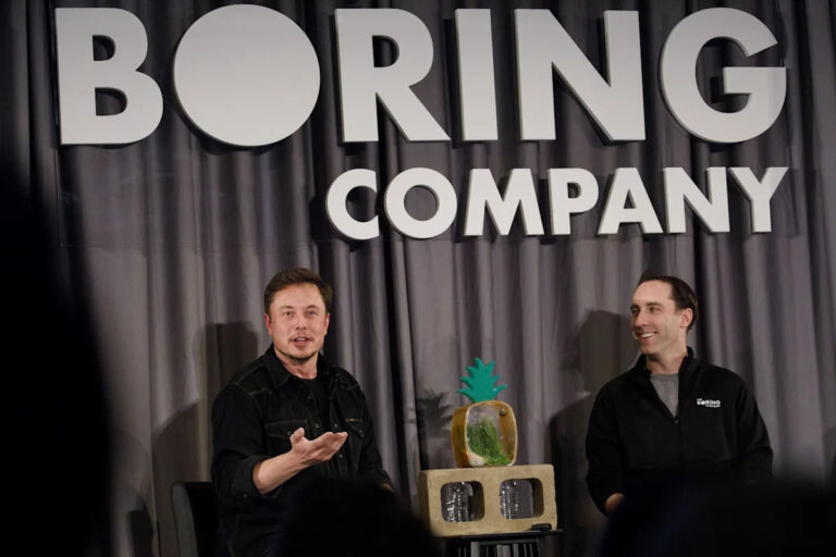 Компания Илона Маска Boring Company оштрафована почти на $500 тыс. после того, как она сбросила буровые жидкости в лаз-Вегаса люки, а затем «подделала соответствие» и была поймана, делая это снова.