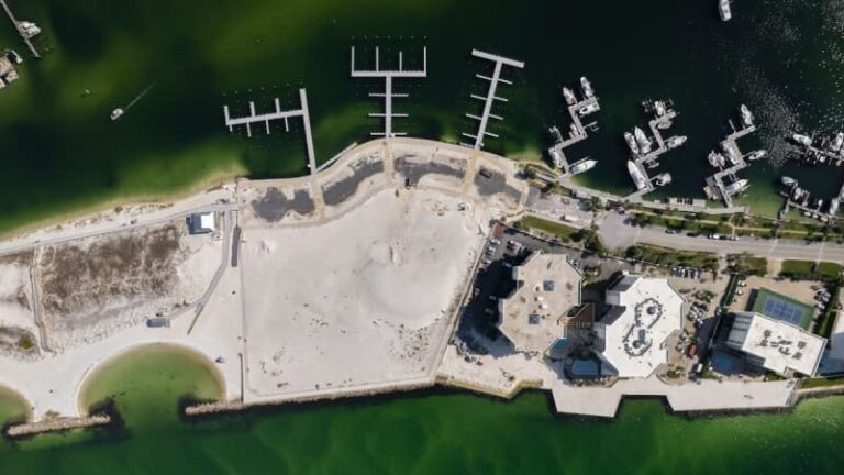 DeSantis защищает дорогую покупку за $83 млн 4 акров в Панхандле