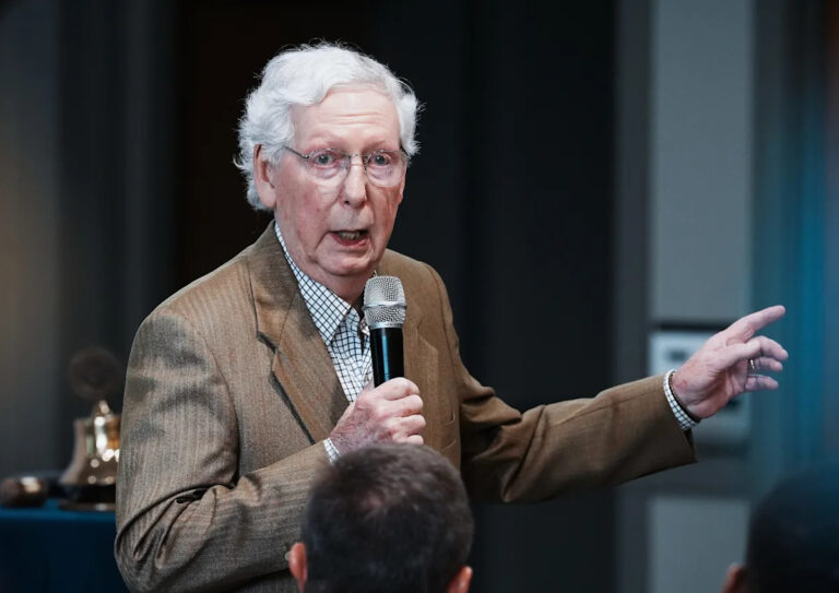 Джей Ди Вэнс порвал с Митчем Макконнеллом за критику предложения России и Украины