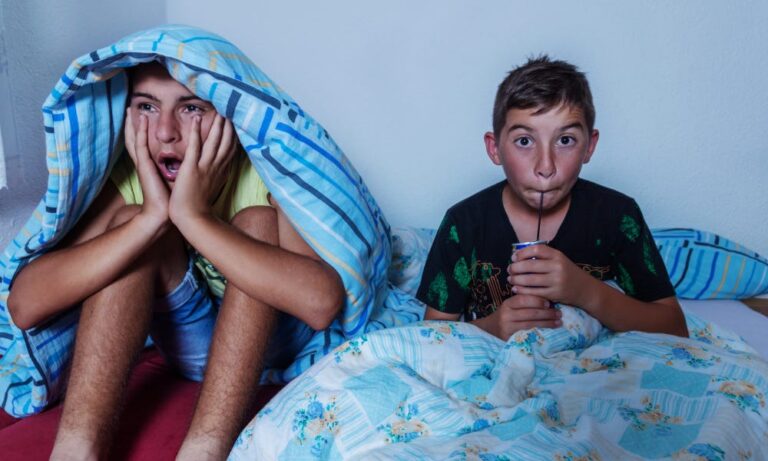 В каком возрасте детей можно оставить дома одних в Миссури? Что нужно знать о законности, правилах