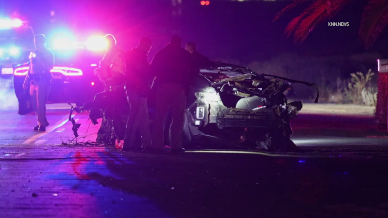 2 погибших, 1 раненых в результате смертельной аварии в Делано