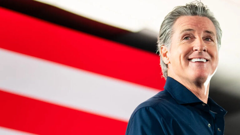 Гэвин Ньюсом слезы в Трампе во время его захудалой телевизионной речи